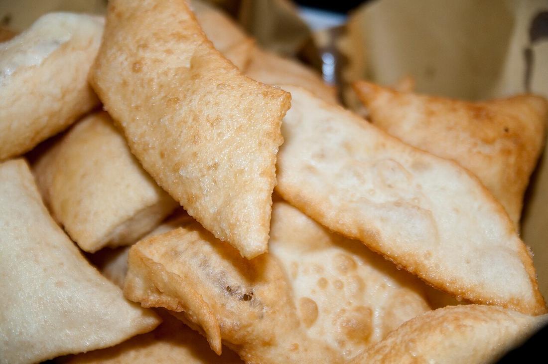 Pizze fritte dorate
